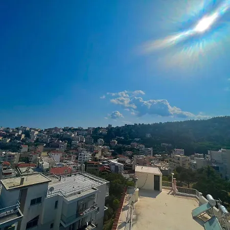 τina's Διαμέρισμα